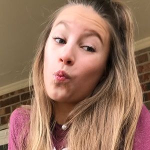 Meet your Posher, Annalia